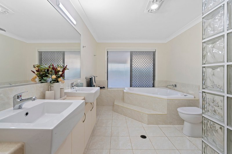 Photo - 45 Hannant Road, Kensington Grove QLD 4341 - Image 17