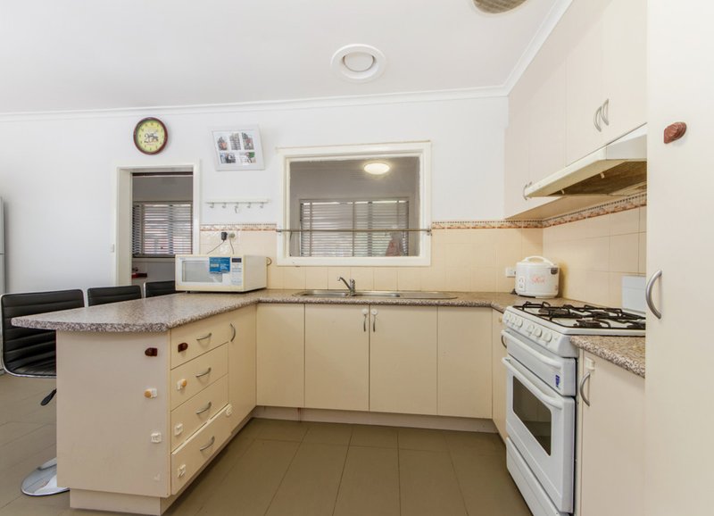 Photo - 45 Harmon Avenue, St Albans VIC 3021 - Image 3