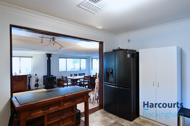 Photo - 45 Holcombe Road, Warnbro WA 6169 - Image 16