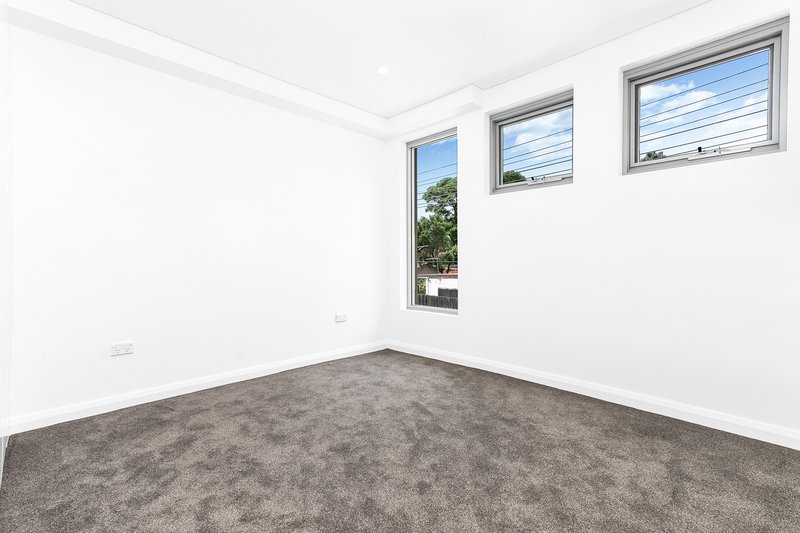 Photo - 4/5 Hornsey Street, Burwood NSW 2134 - Image 12