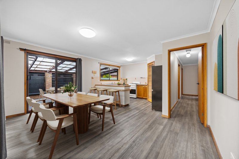 Photo - 45 Iona Drive, Sebastopol VIC 3356 - Image 5