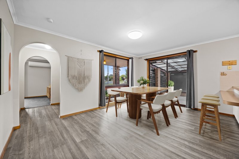 Photo - 45 Iona Drive, Sebastopol VIC 3356 - Image 8