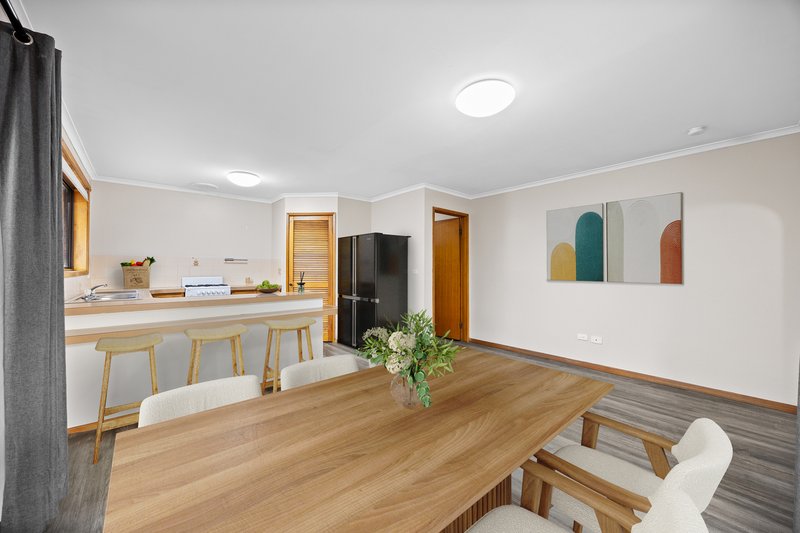 Photo - 45 Iona Drive, Sebastopol VIC 3356 - Image 9