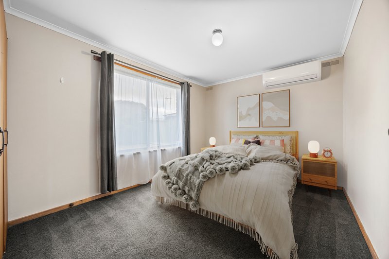 Photo - 45 Iona Drive, Sebastopol VIC 3356 - Image 10