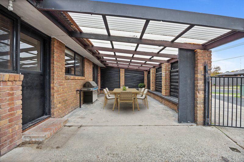 Photo - 45 Iona Drive, Sebastopol VIC 3356 - Image 16