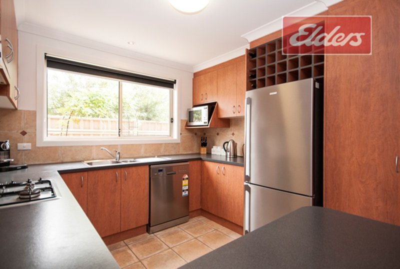 Photo - 45 Iron Way, Wodonga VIC 3690 - Image 5