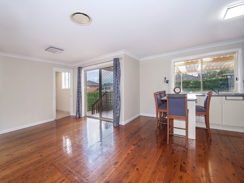 Photo - 45 Jacaranda Drive, Georges Hall NSW 2198 - Image 4