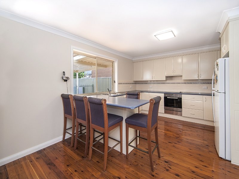 Photo - 45 Jacaranda Drive, Georges Hall NSW 2198 - Image 5