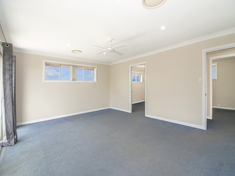 Photo - 45 Jacaranda Drive, Georges Hall NSW 2198 - Image 8