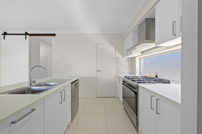 Photo - 45 Jasmine Avenue, Nirimba QLD 4551 - Image 7
