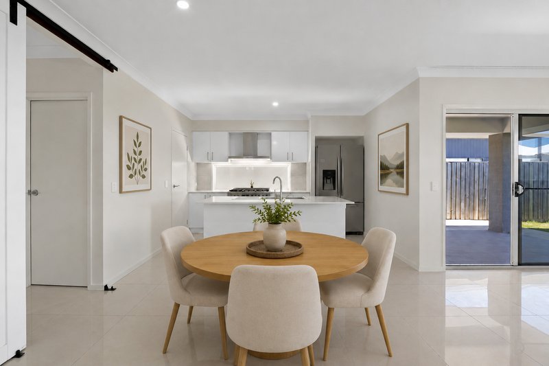 Photo - 45 Jasmine Avenue, Nirimba QLD 4551 - Image 10