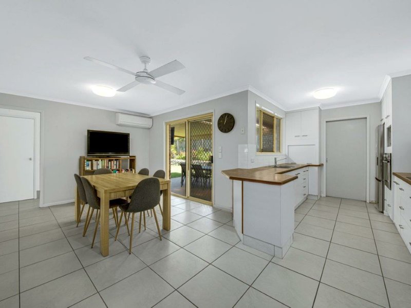 Photo - 45 Keating Street, Tannum Sands QLD 4680 - Image 4