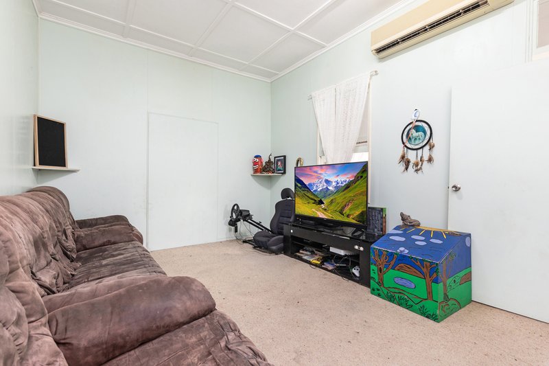 Photo - 45 King Street, Urangan QLD 4655 - Image 23