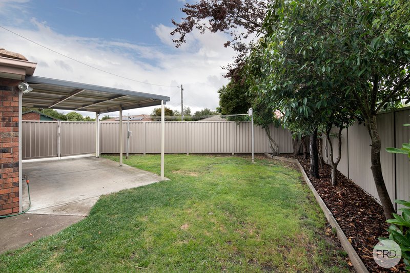 Photo - 45 Langstaffe Drive, Wendouree VIC 3355 - Image 10