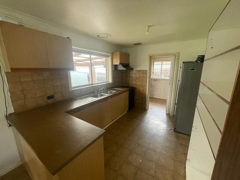 Photo - 45 Linden Street, Altona Meadows VIC 3028 - Image 8