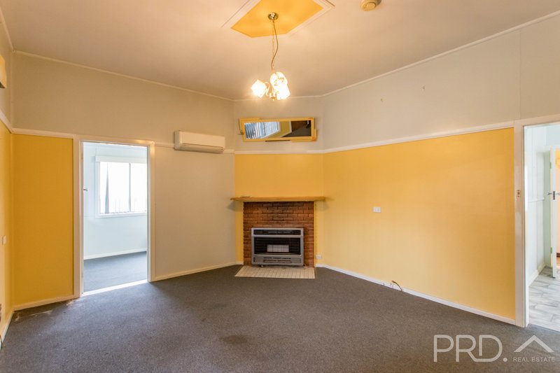 Photo - 45 Lockhart Street, Adelong NSW 2729 - Image 3