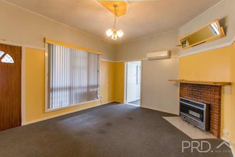 Photo - 45 Lockhart Street, Adelong NSW 2729 - Image 4