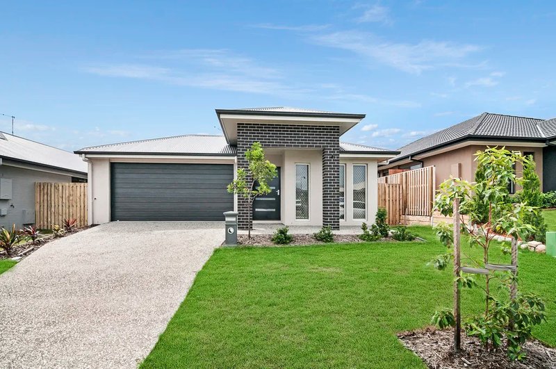 Photo - 45 Longstaff Crescent, Pimpama QLD 4209 - Image 1
