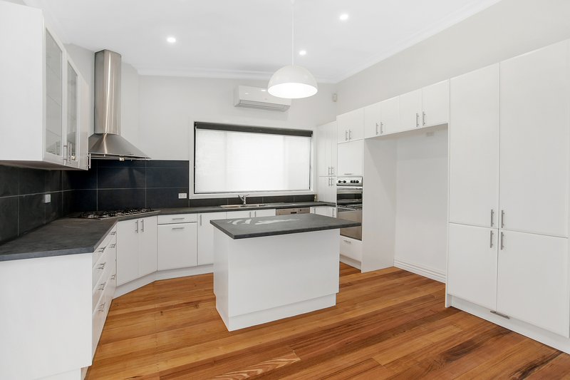 Photo - 45 Louis Street, Greensborough VIC 3088 - Image 5