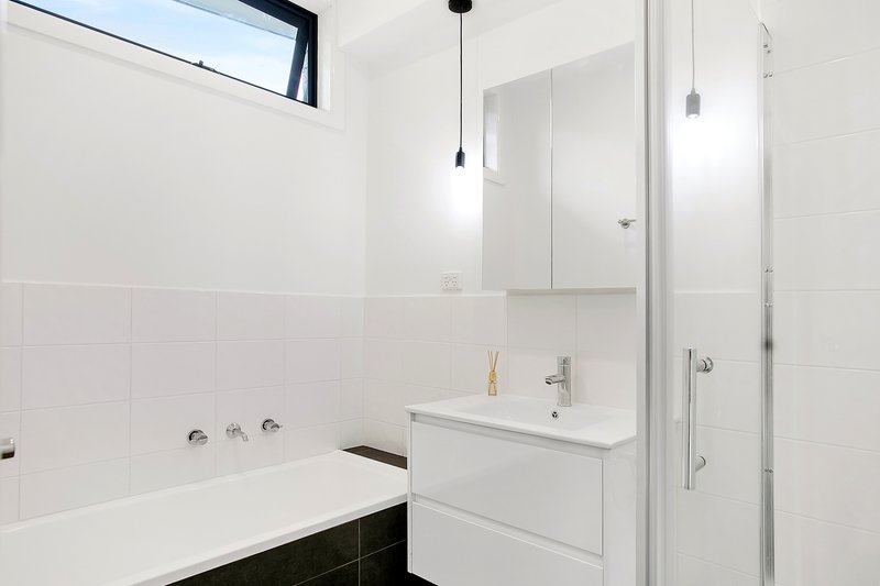 Photo - 45 Louis Street, Greensborough VIC 3088 - Image 9