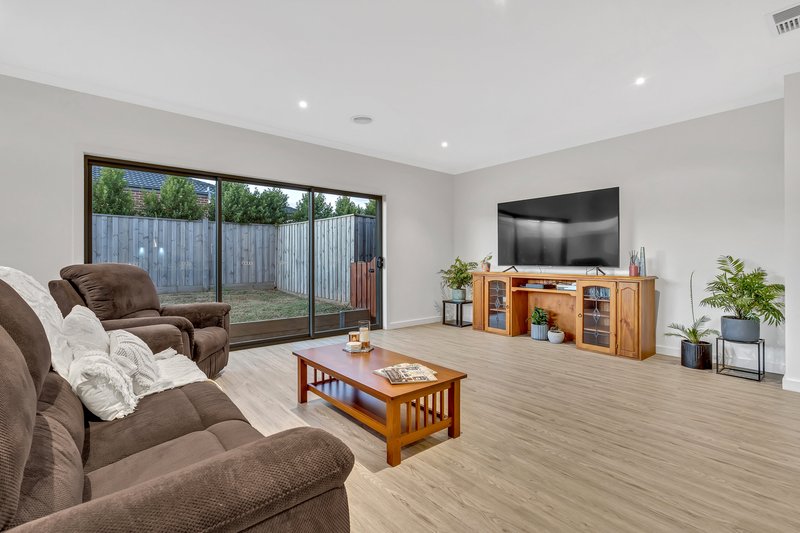 Photo - 45 Lucknow Drive, Beveridge VIC 3753 - Image 17