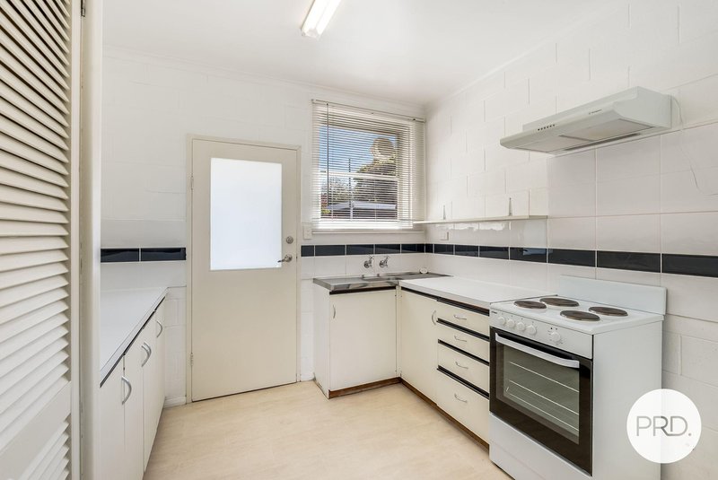 Photo - 4/5 Luttrell Avenue, Bellerive TAS 7018 - Image 5