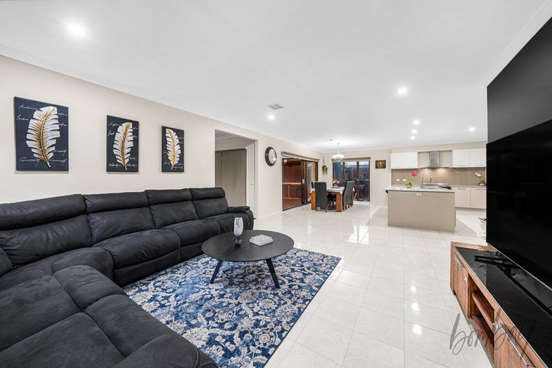Photo - 45 Mandalay Circuit, Beveridge VIC 3753 - Image 6