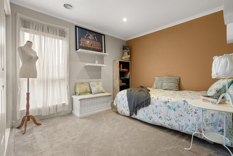 Photo - 45 Menzies Drive, Burnside Heights VIC 3023 - Image 11