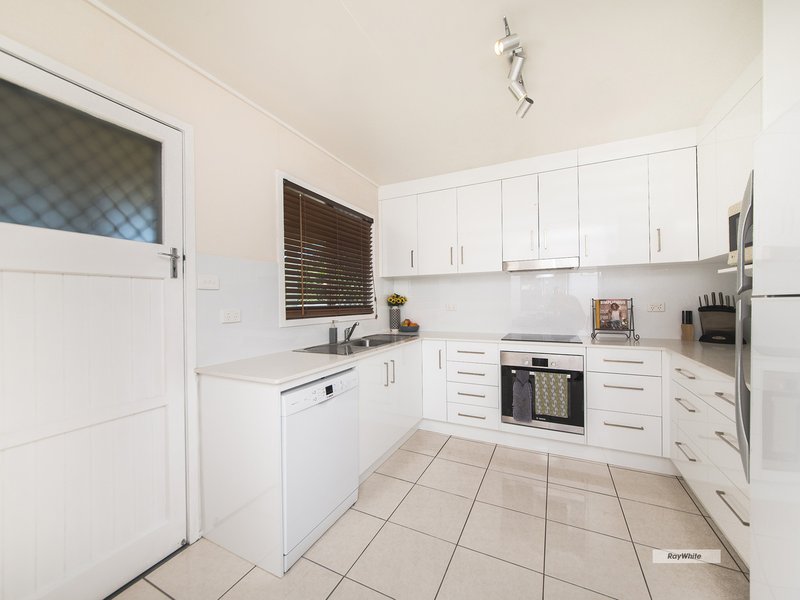 Photo - 45 Menzies Street, Park Avenue QLD 4701 - Image 2