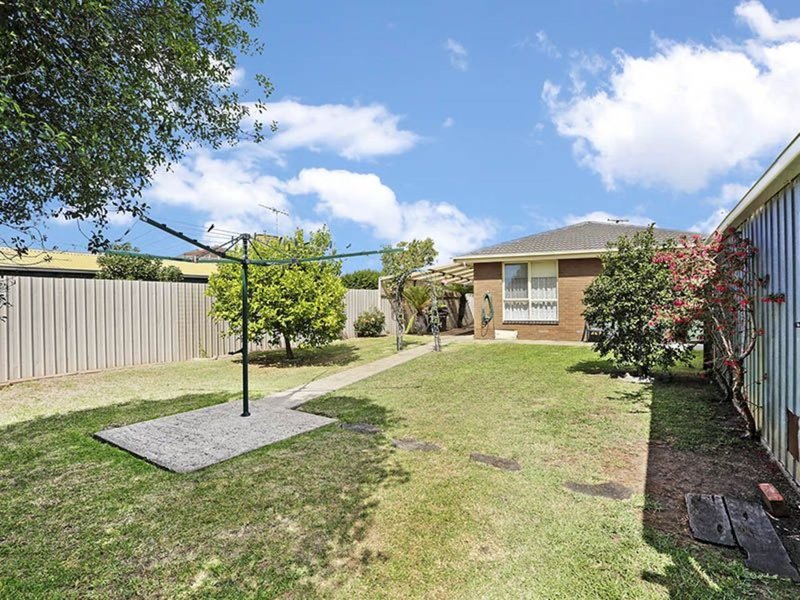 Photo - 45 Merlin Crescent, Corio VIC 3214 - Image 11