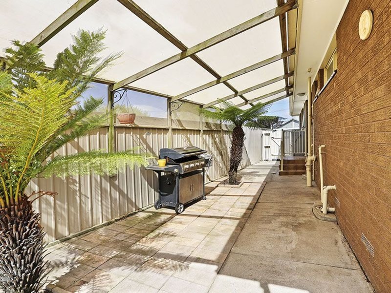 Photo - 45 Merlin Crescent, Corio VIC 3214 - Image 12