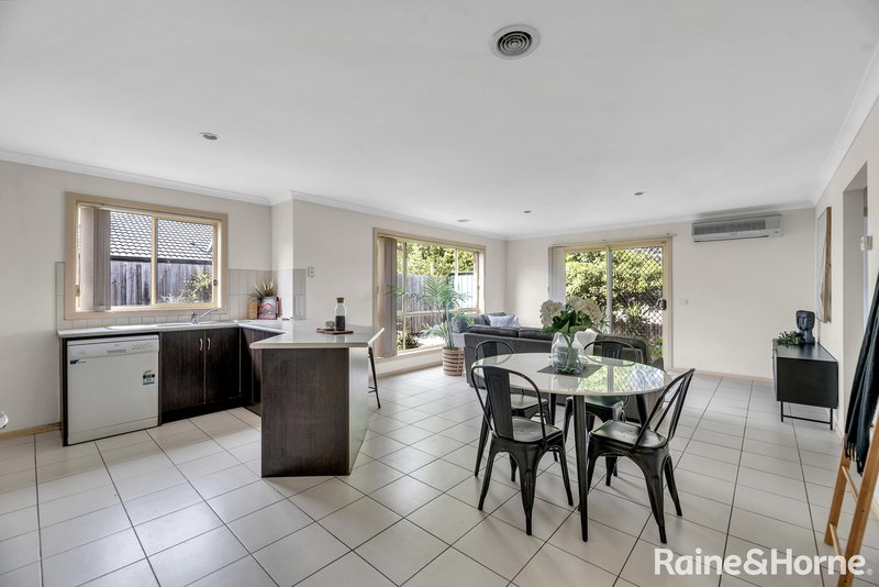 Photo - 45 Morshead Street, Melton South VIC 3338 - Image 5