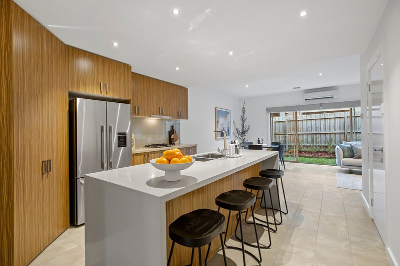 Photo - 4/5 Mossfield Avenue, Ferntree Gully VIC 3156 - Image 2