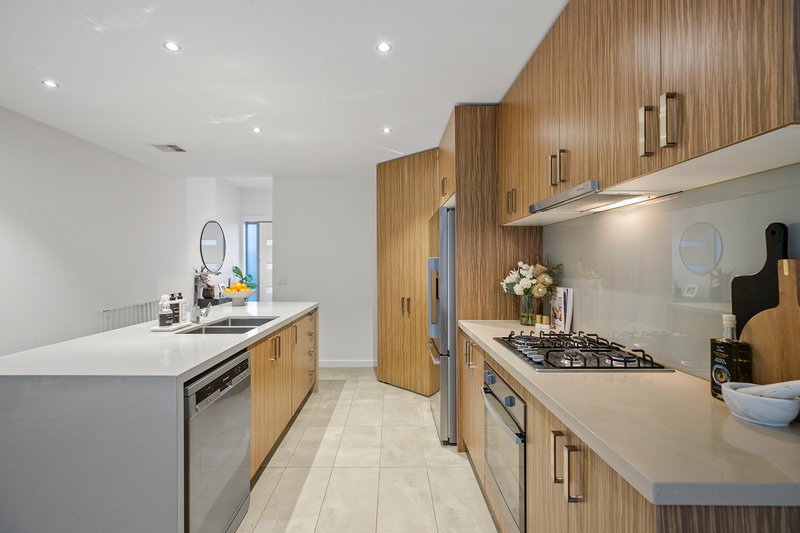 Photo - 4/5 Mossfield Avenue, Ferntree Gully VIC 3156 - Image 3