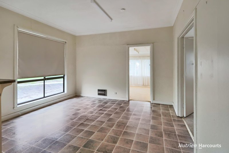 Photo - 45 Murray Street, Casterton VIC 3311 - Image 4