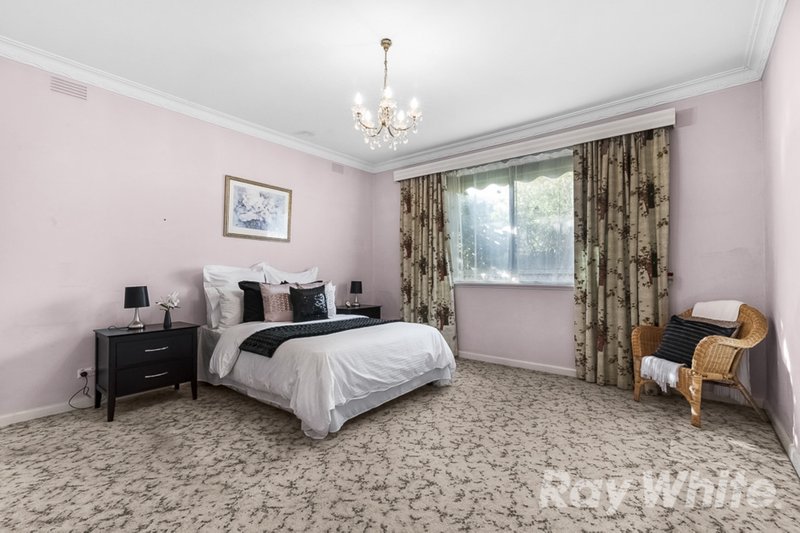 Photo - 45 Myers Avenue, Glen Waverley VIC 3150 - Image 7