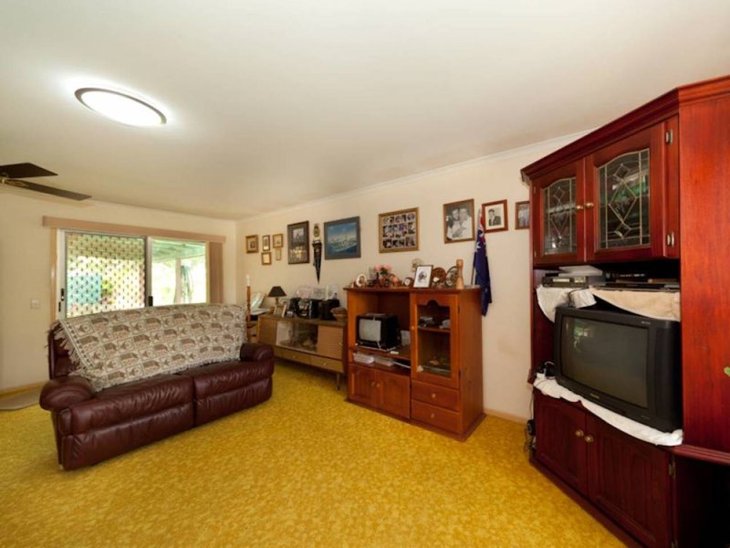 Photo - 45 Nelson Street, Golden Beach QLD 4551 - Image 5