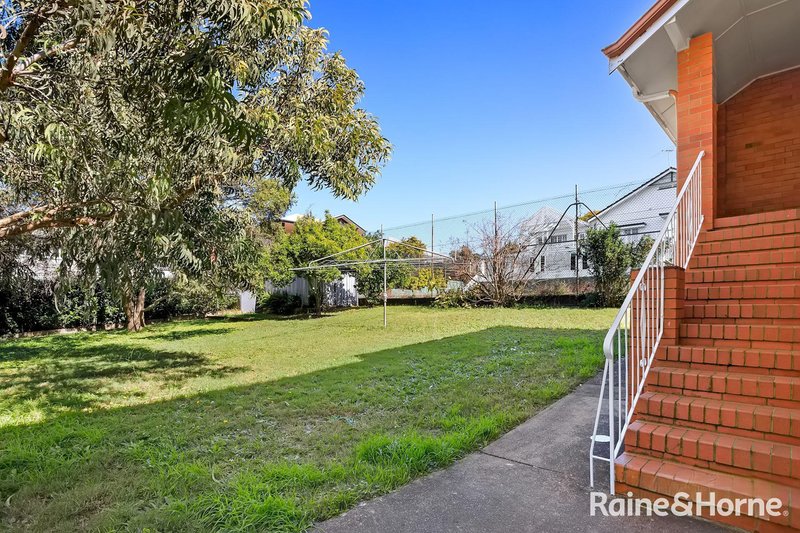 Photo - 45 Newcross Street, Indooroopilly QLD 4068 - Image 2