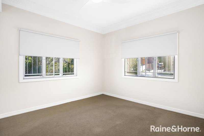 Photo - 45 Newcross Street, Indooroopilly QLD 4068 - Image 6
