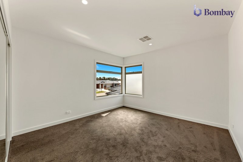 Photo - 45 Nobility Road, Craigieburn VIC 3064 - Image 5