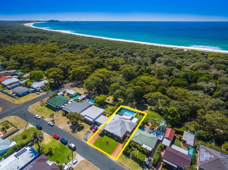 Photo - 45 Ocean Street, Windang NSW 2528 - Image 2