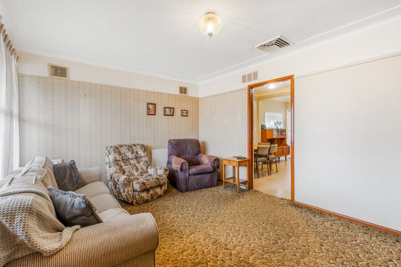 Photo - 45 Orchard Road, Busby NSW 2168 - Image 4