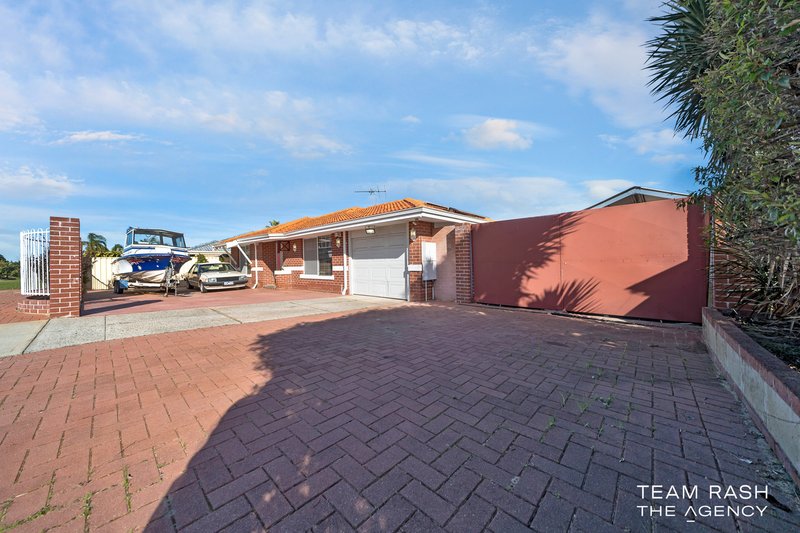 Photo - 45 Orion Way, Marangaroo WA 6064 - Image 3