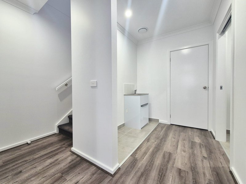 Photo - 45 Orlov Street, Aintree VIC 3336 - Image 12
