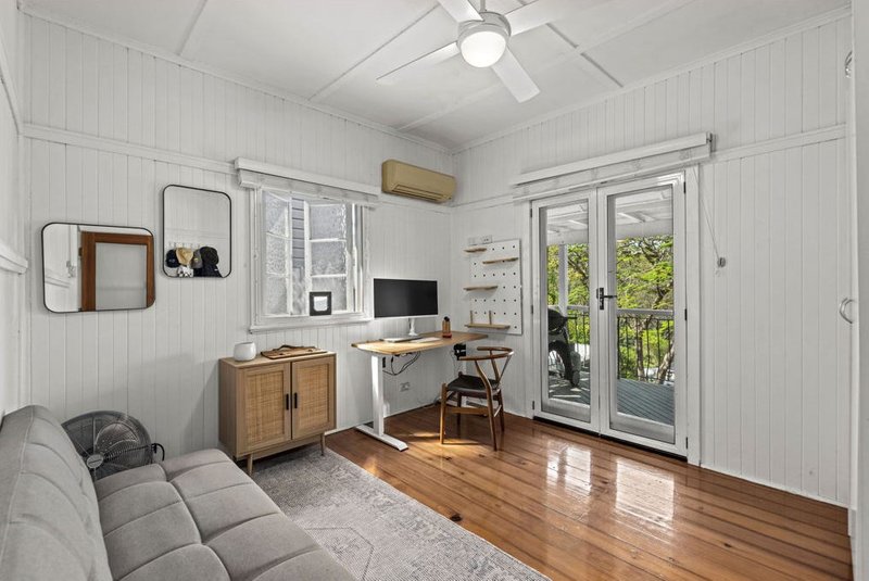 Photo - 45 Outlook Crescent, Bardon QLD 4065 - Image 9