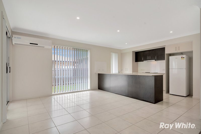 Photo - 45 Oxford Street, North Booval QLD 4304 - Image 9