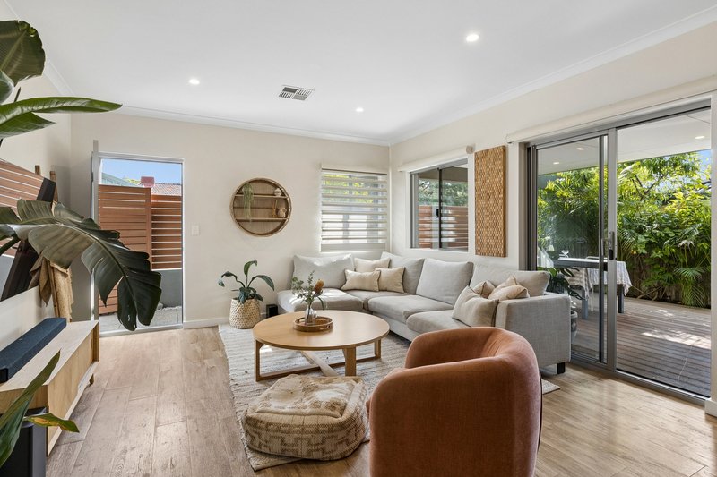 Photo - 45 Paramor Lane, Doubleview WA 6018 - Image 5
