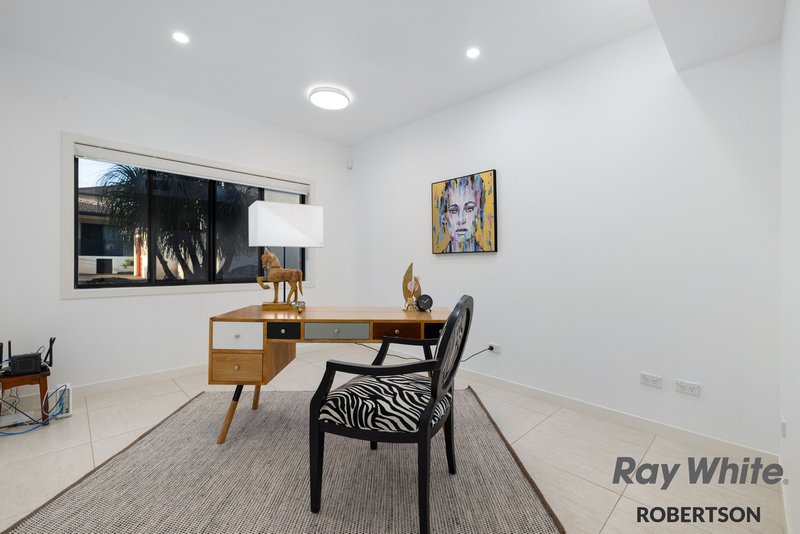 Photo - 45 Parnassus Street, Robertson QLD 4109 - Image 7