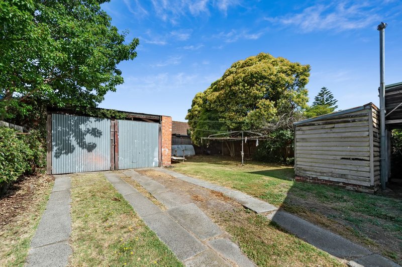 Photo - 45 Pendle Street, Box Hill VIC 3128 - Image 5