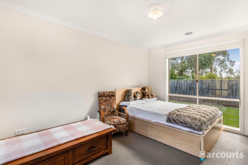 Photo - 45 Pepper Crescent, Drouin VIC 3818 - Image 6